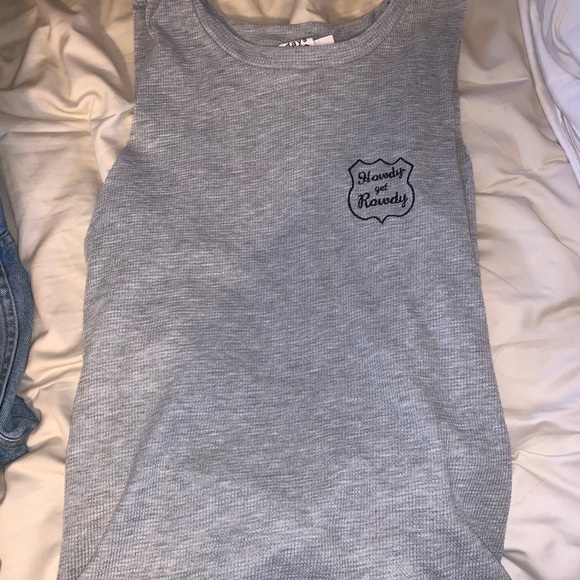 Somedays lovin “howdy get rowdy” tank - Picture 1 of 2